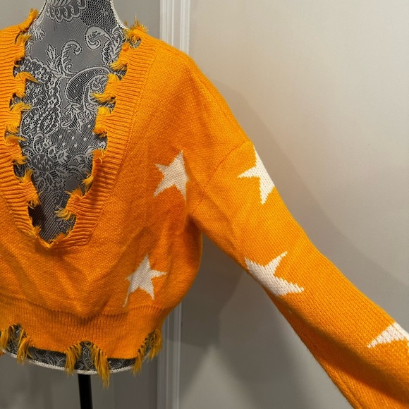 Zaful Star Print Cropped Chewed Hem Sweater Orange and White LongSleeve One Size - Picture 8 of 15